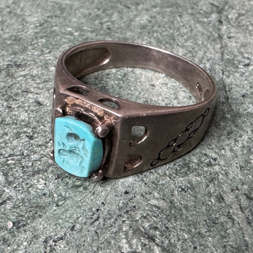 Vintage 925 ring with carved turquoise Stone